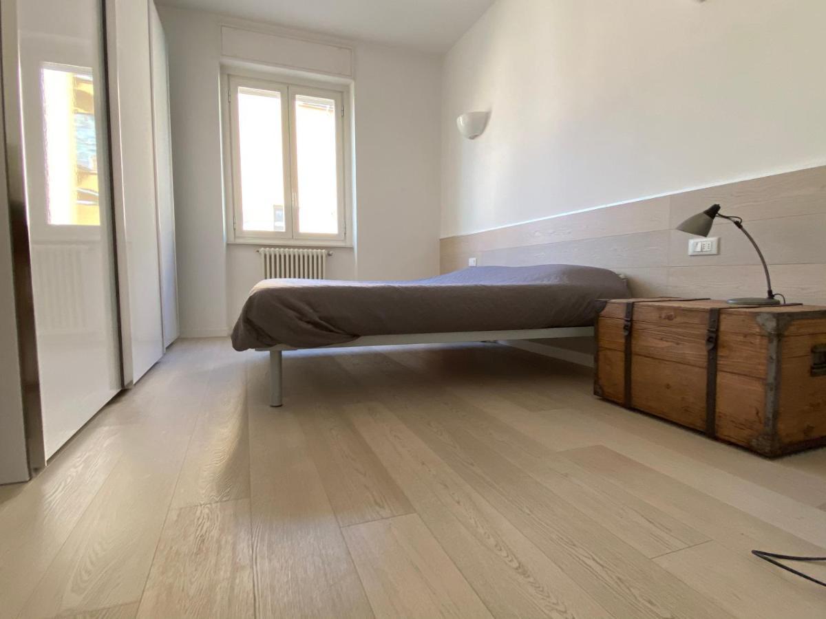 Bright & Spacious Apartment Near Navigli - Ponti Milán Exterior foto